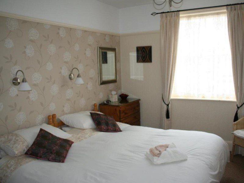Cromwell House Hotel Eastbourne Ngoại thất bức ảnh