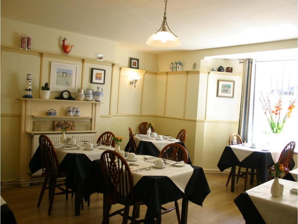 Cromwell House Hotel Eastbourne Ngoại thất bức ảnh