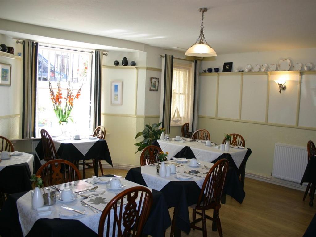 Cromwell House Hotel Eastbourne Ngoại thất bức ảnh