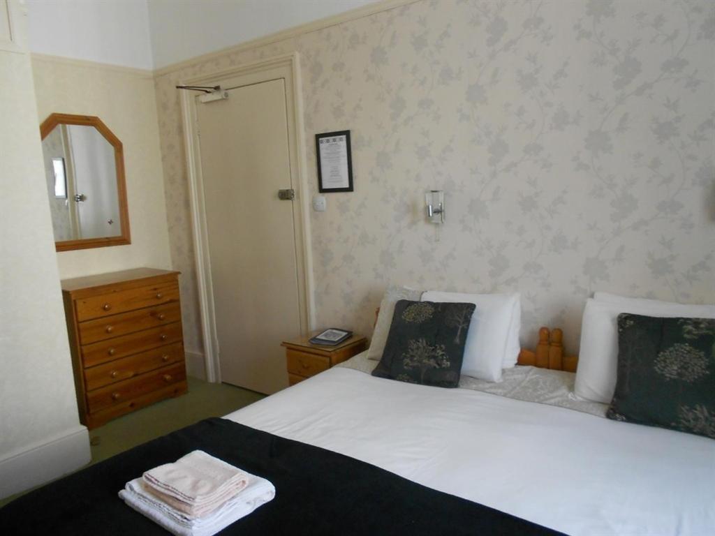 Cromwell House Hotel Eastbourne Ngoại thất bức ảnh