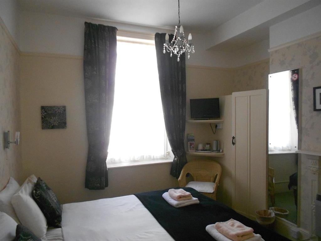Cromwell House Hotel Eastbourne Ngoại thất bức ảnh