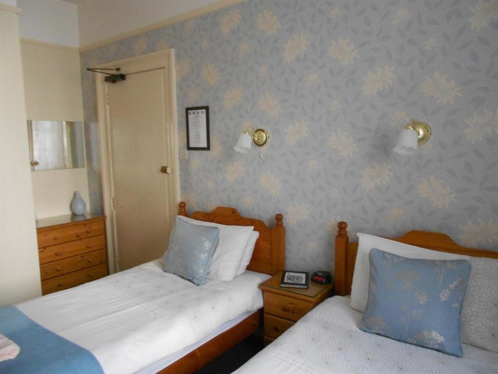Cromwell House Hotel Eastbourne Ngoại thất bức ảnh